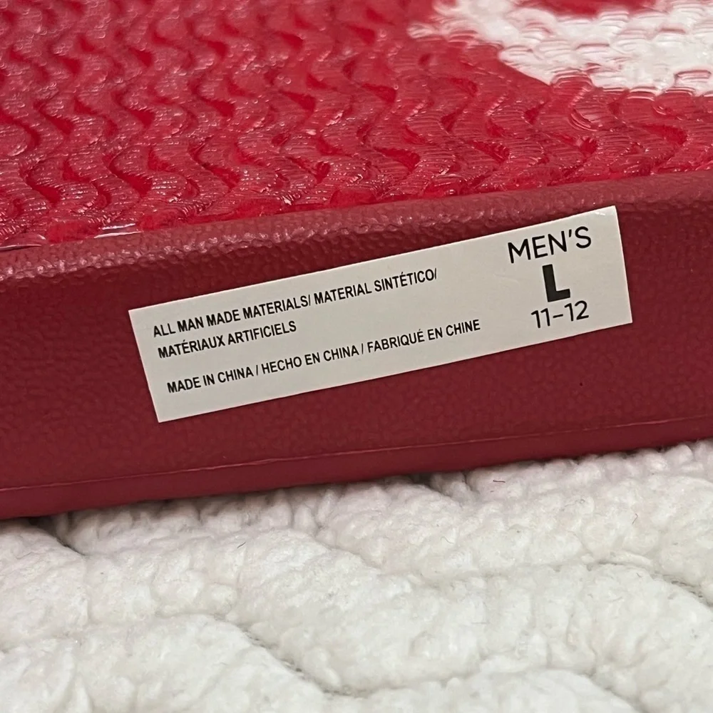 FOCO men’s Washington State Cougars Slides, size large 11/12. new with tags.